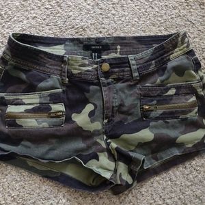 Forever 21 Camo short shorts